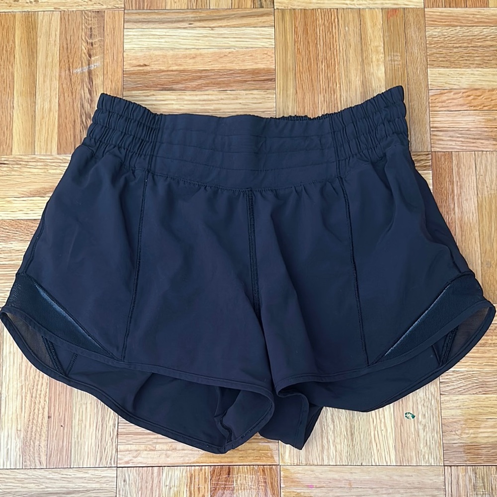 Lululemon 2.5” Black High Rise Hotty Hot Shorts
